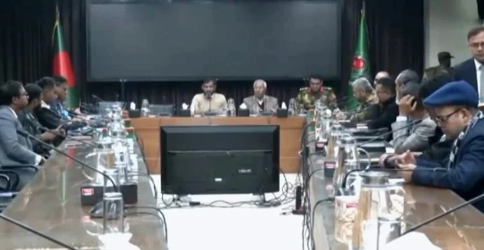 আইনশৃঙ্খলা রক্ষাকারী বাহিনীর সঙ্গে ইসির বৈঠক